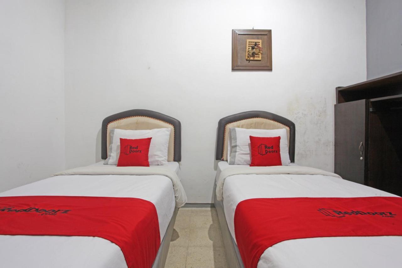 Reddoorz @ Soekarno Hatta 2 Malang Extérieur photo